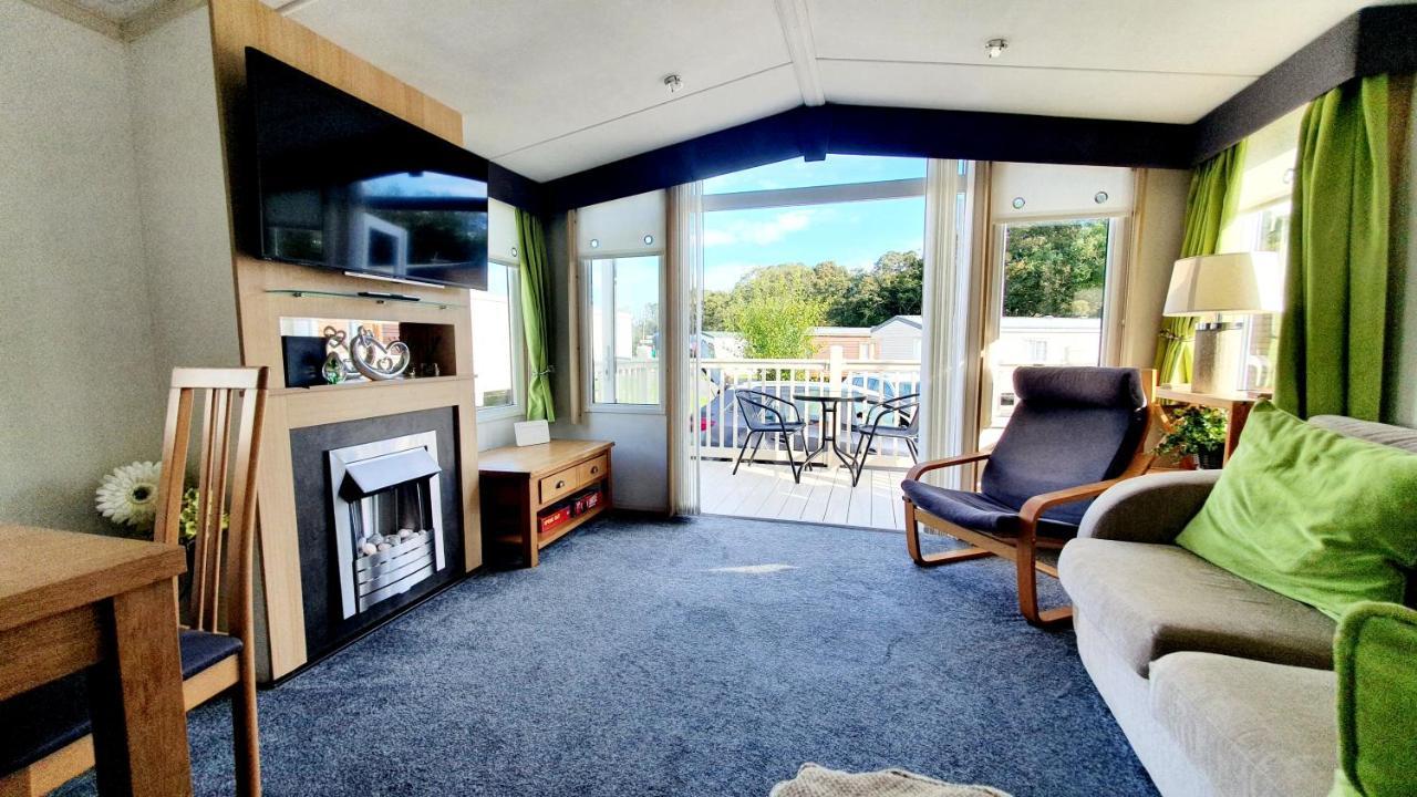 Apple Tree Lodge Hot Tub 3 Bedroom 2 Bars Morpeth Exteriör bild