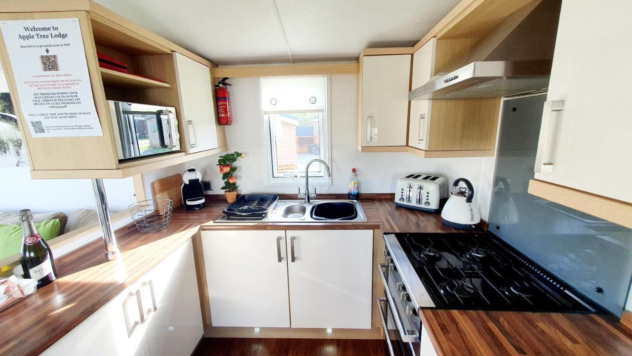 Apple Tree Lodge Hot Tub 3 Bedroom 2 Bars Morpeth Exteriör bild