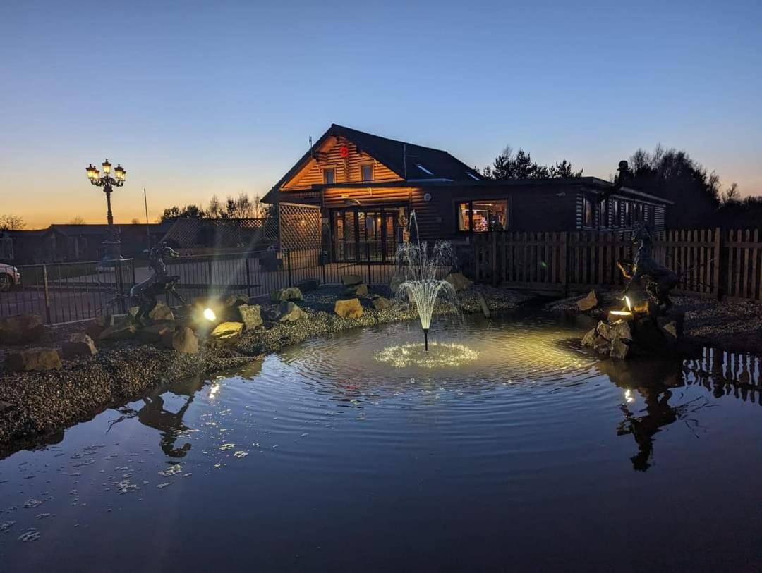 Apple Tree Lodge Hot Tub 3 Bedroom 2 Bars Morpeth Exteriör bild